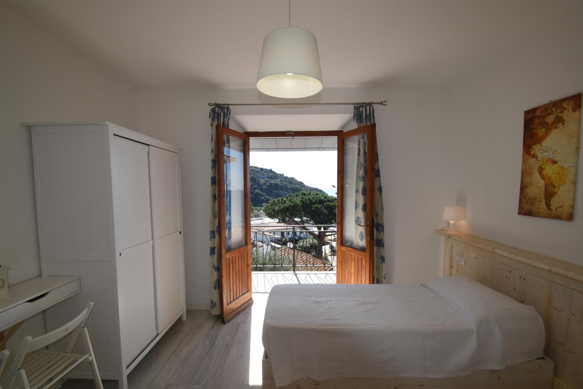 Appartamenti Cavoli - Vista Mare Con Terrazze, Clima E Posti Auto Spiaggia di Cavoli Exterior photo